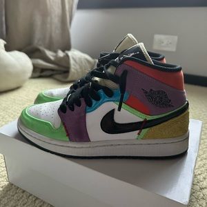 Air Jordan 1 Mid ‘Lightbulb’